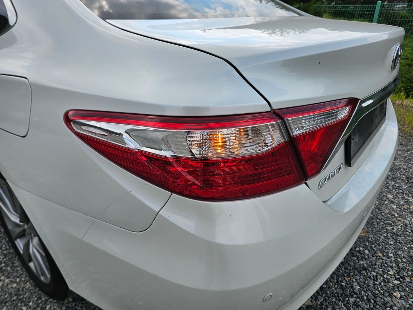 2016 Toyota New Camry Hybrid XLE (S/N: 186463) 11