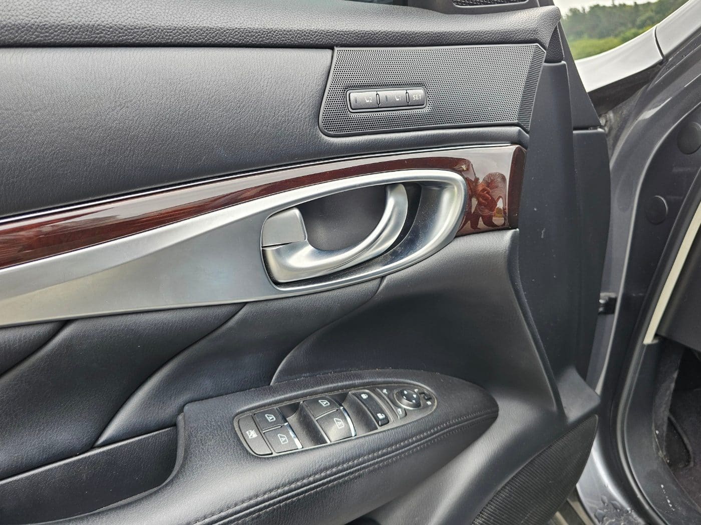 2016 Infiniti Q70 3.7 (S/N: 580214) 36