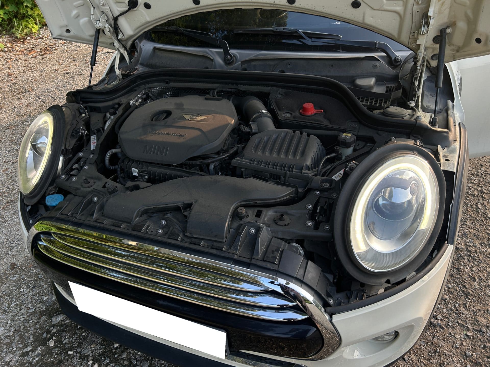 2015 Mini Cooper 5-door (S/N: B05592) 54