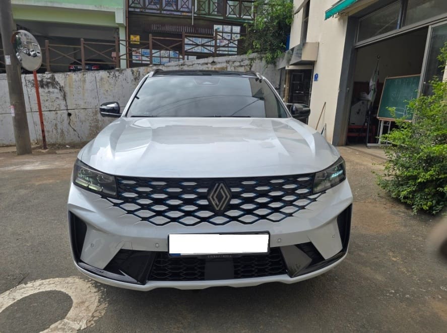 2025 Renault Grand Koleos E-Tech Hybrid 1.5 (S/N: 001530) [RB Auction]