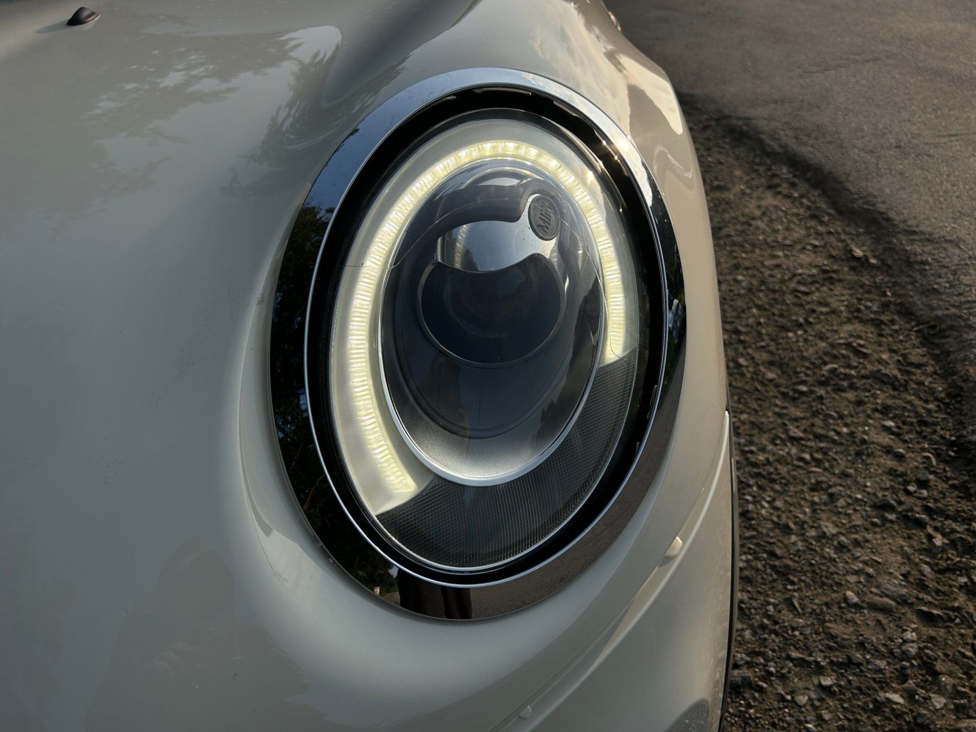 2015 Mini Cooper 5-door (S/N: B05592) 16