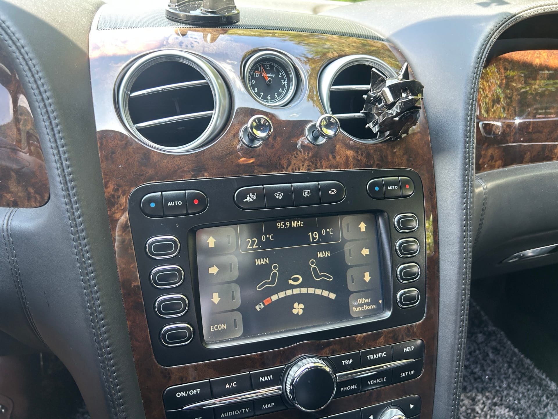 2007 Bentley Continental Flying Spur (S/N: 049897) 57