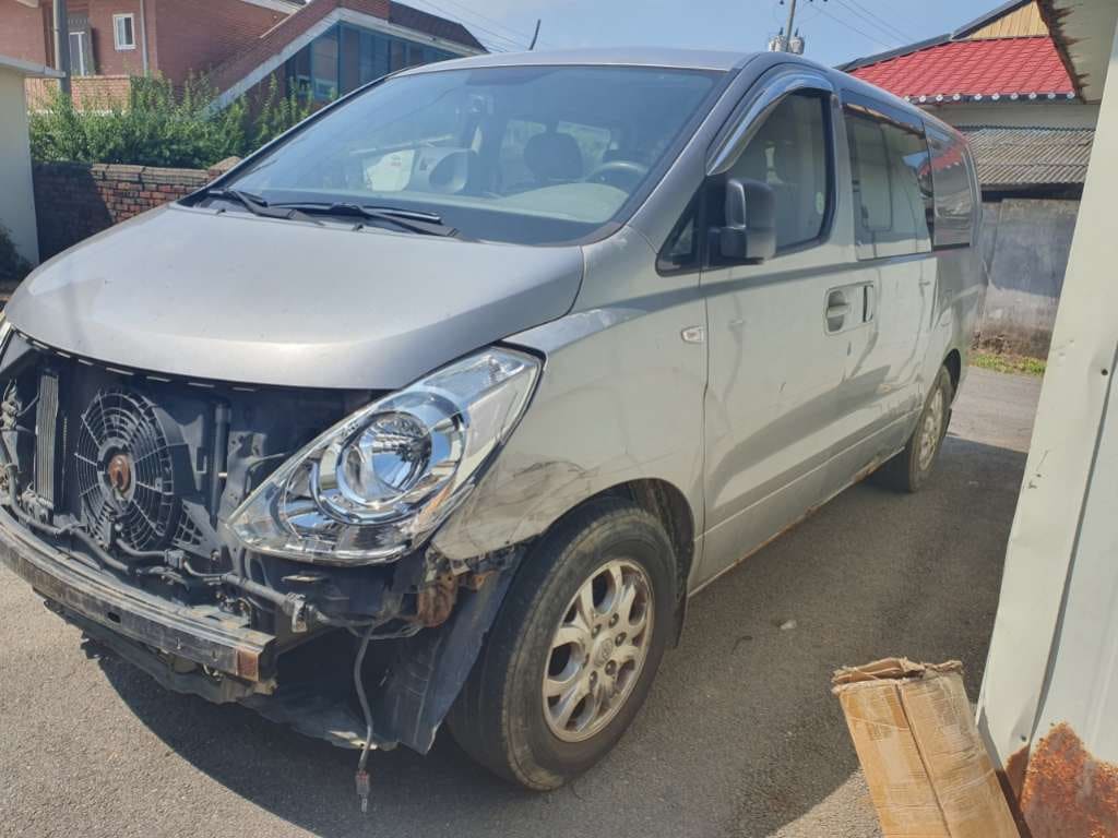2011 Hyundai  Grand Starex Van CVX (300323) pre-producted