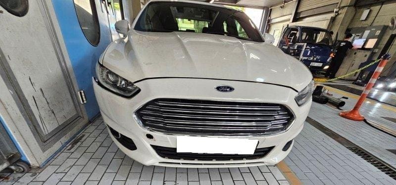 2015 Ford Fusion 2.0 SE (155858) pre-producted