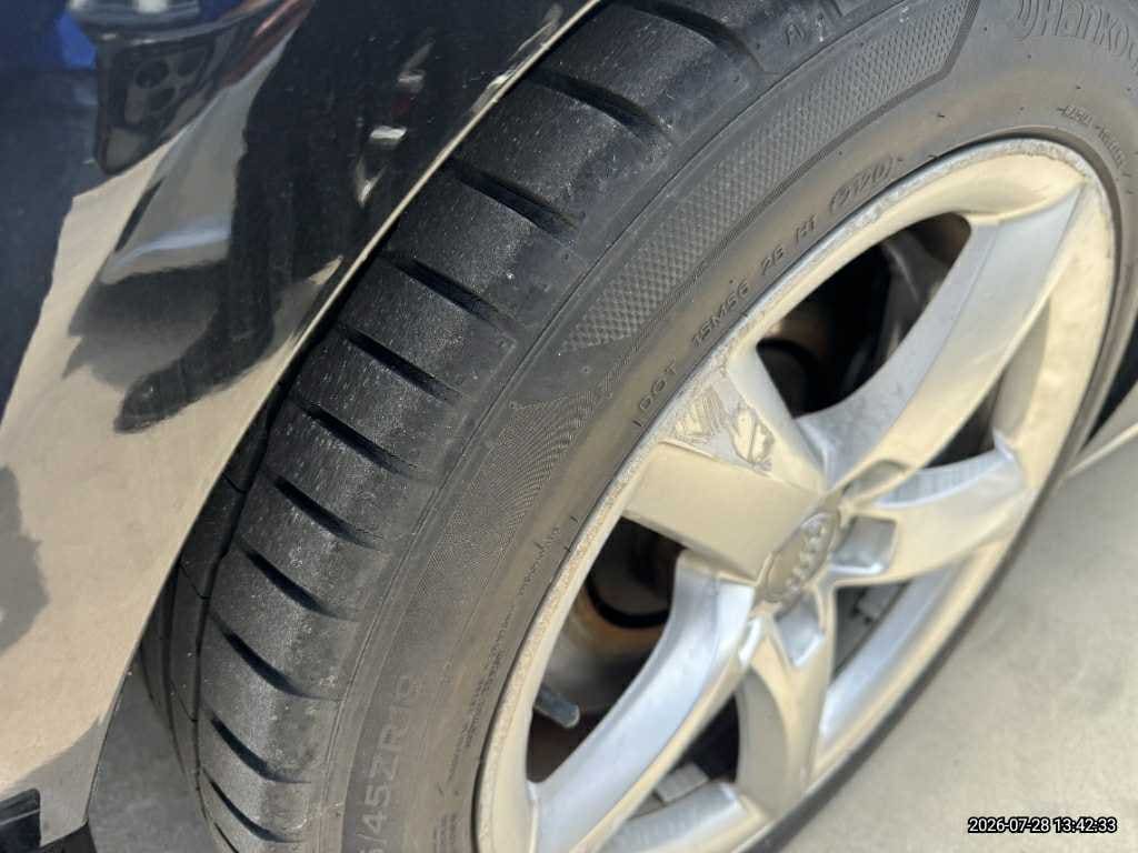 2011 Audi New A8 4.2 FSI Quattro (009190) pre-producted 7