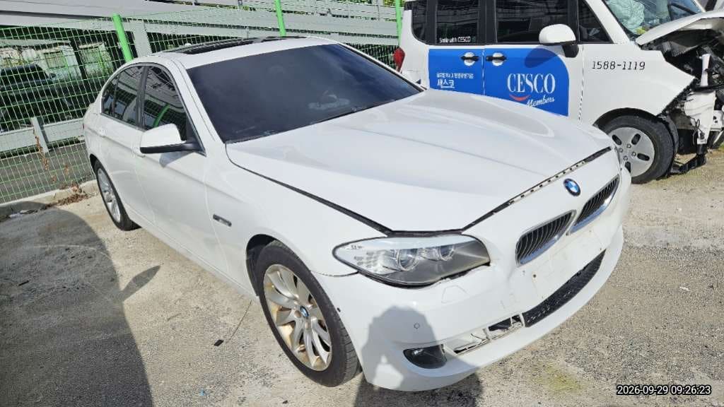 2013 BMW 5 Series (F10) 528i (W42990) pre-producted 5