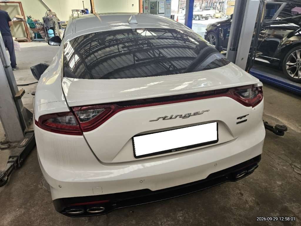 2020 Kia Stinger 3.3L Turbo Gasoline AWD GT (084702) pre-producted 2