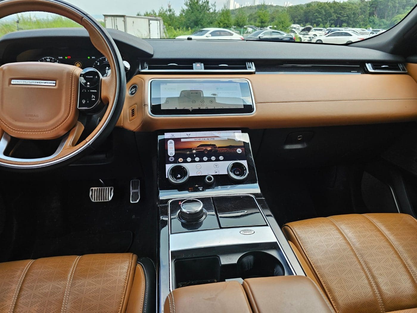 2018 Land Rover Range Rover Velar 3.0 D300 R-Dynamic (S/N: 770060) 38