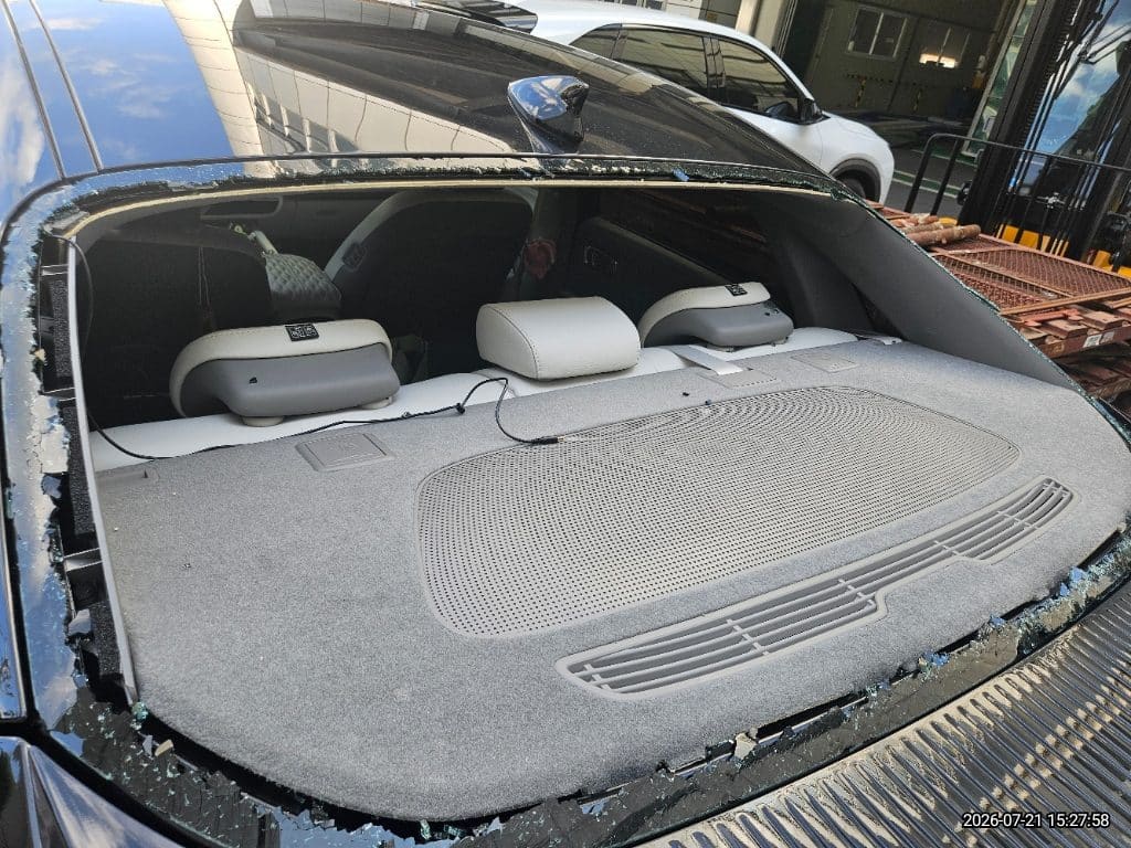 2022 Hyundai Ioniq 6 Long Range 4WD (011190) pre-producted 11