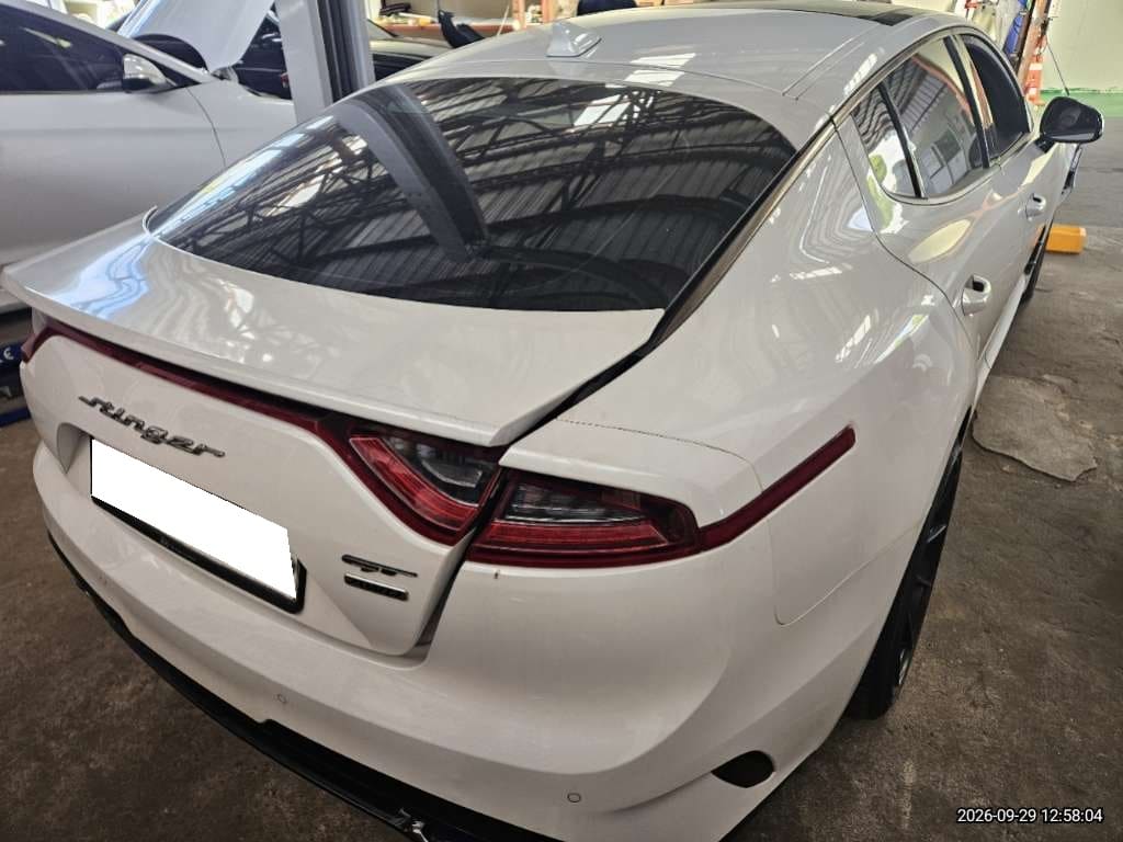 2020 Kia Stinger 3.3L Turbo Gasoline AWD GT (084702) pre-producted 5