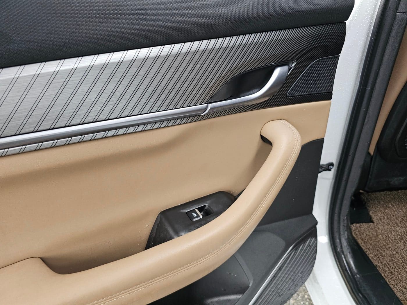2025 Renault Gran Koleos E-Tech Hybrid 1.5 (S/N: 049680) 28
