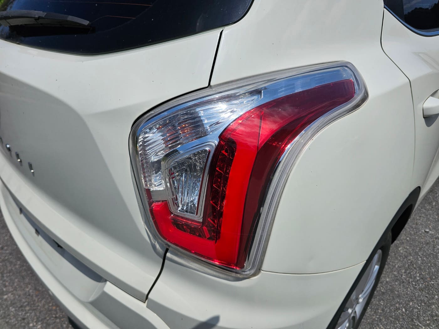2016 KGM Tivoli Gasoline 2WD 1.6 (S/N: 036953) 11