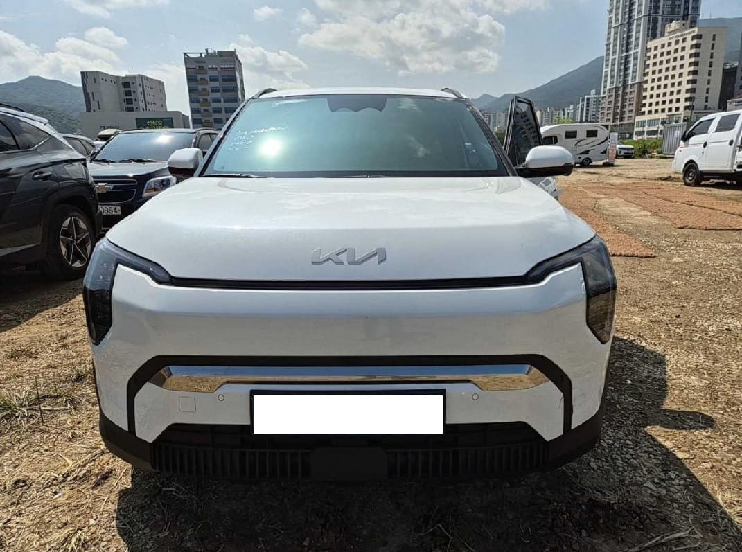 2027 Kia EV3 (S/N: 197802) [RB Auction]