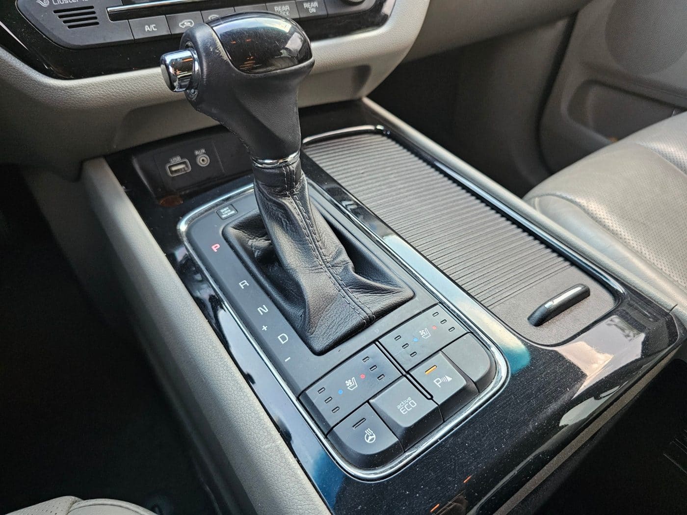 2016 Kia All New Carnival Diesel Limousine (S/N: 092376) 42