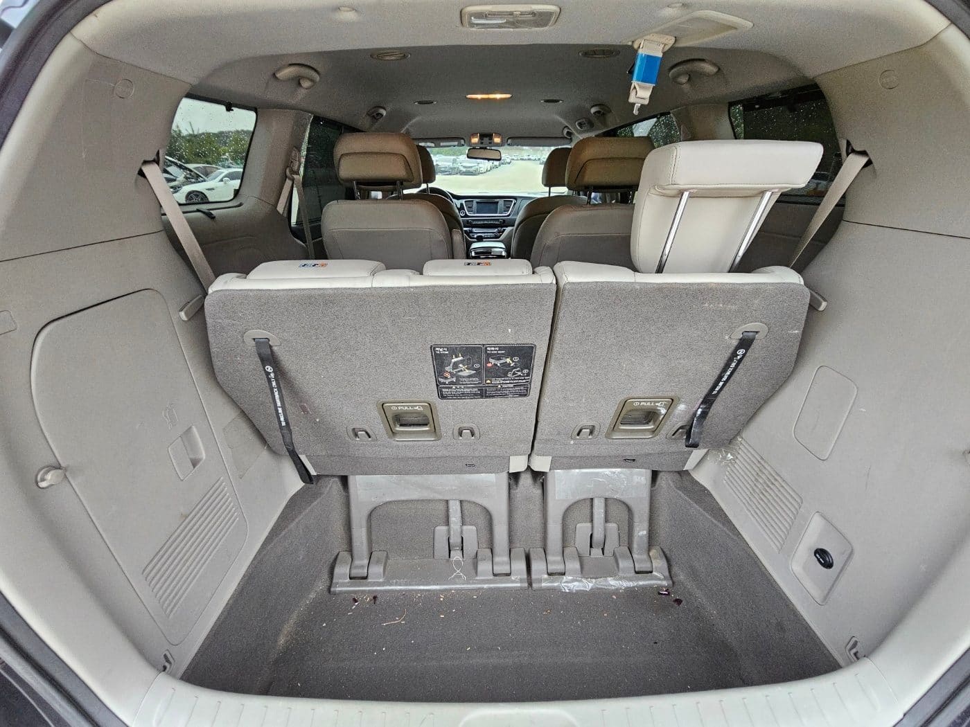 2016 Kia All New Carnival Diesel Limousine (S/N: 092376) 12