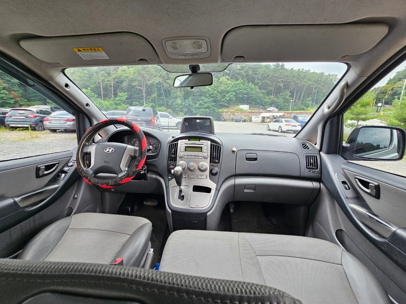2011 Hyundai Grand Starex 12seats CVX (S/N: 367941) 33
