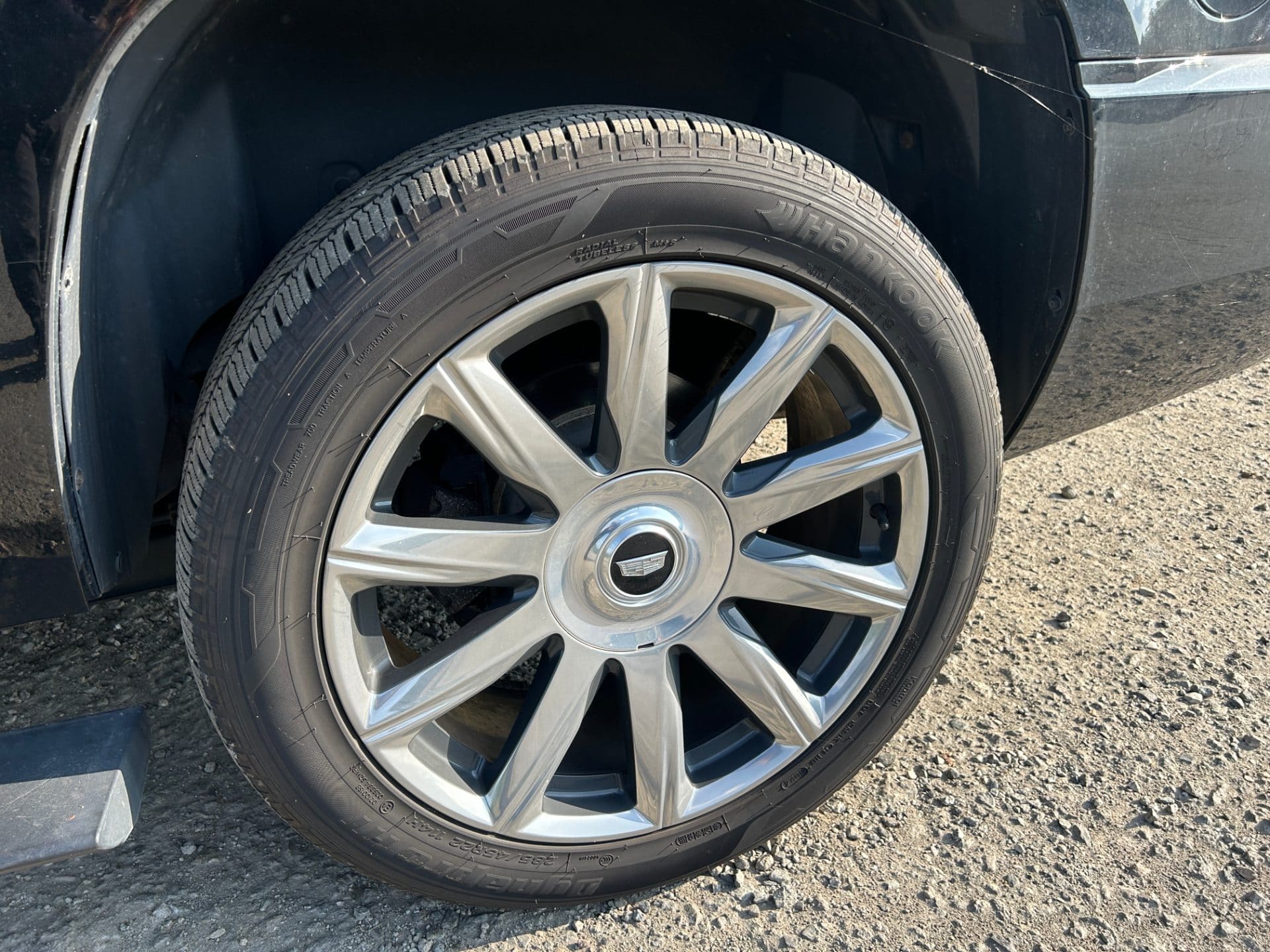 2011 Cadillac Escalade 6.2 (S/N: 281014) 23