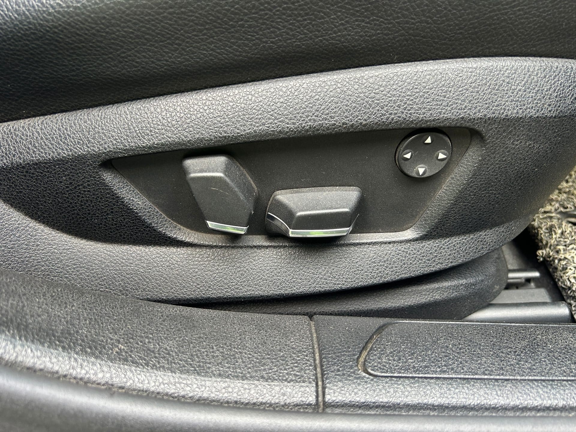 2010 BMW 7 Series (F01) 740 i (S/N: 367883) 37