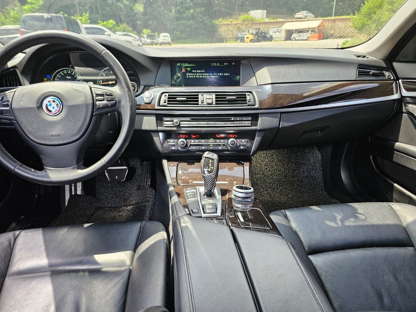 2013 BMW  5 Series (F10) 520d (S/N: Y57947) 33