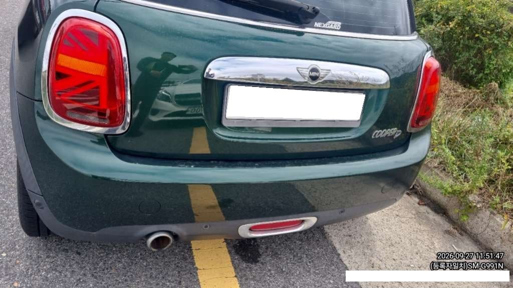 2016 MINI Cooper D (B42466) pre-producted 6