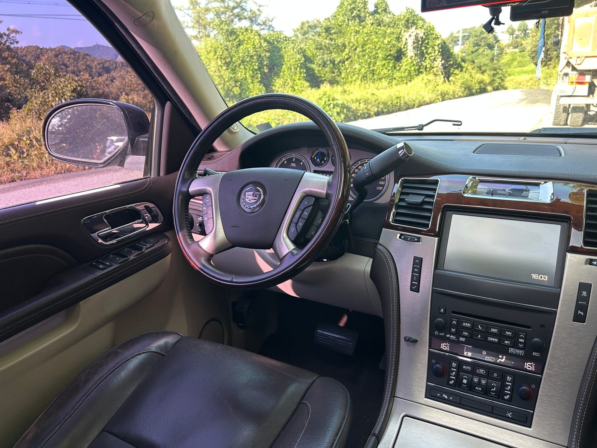 2011 Cadillac Escalade 6.2 (S/N: 281014) 58
