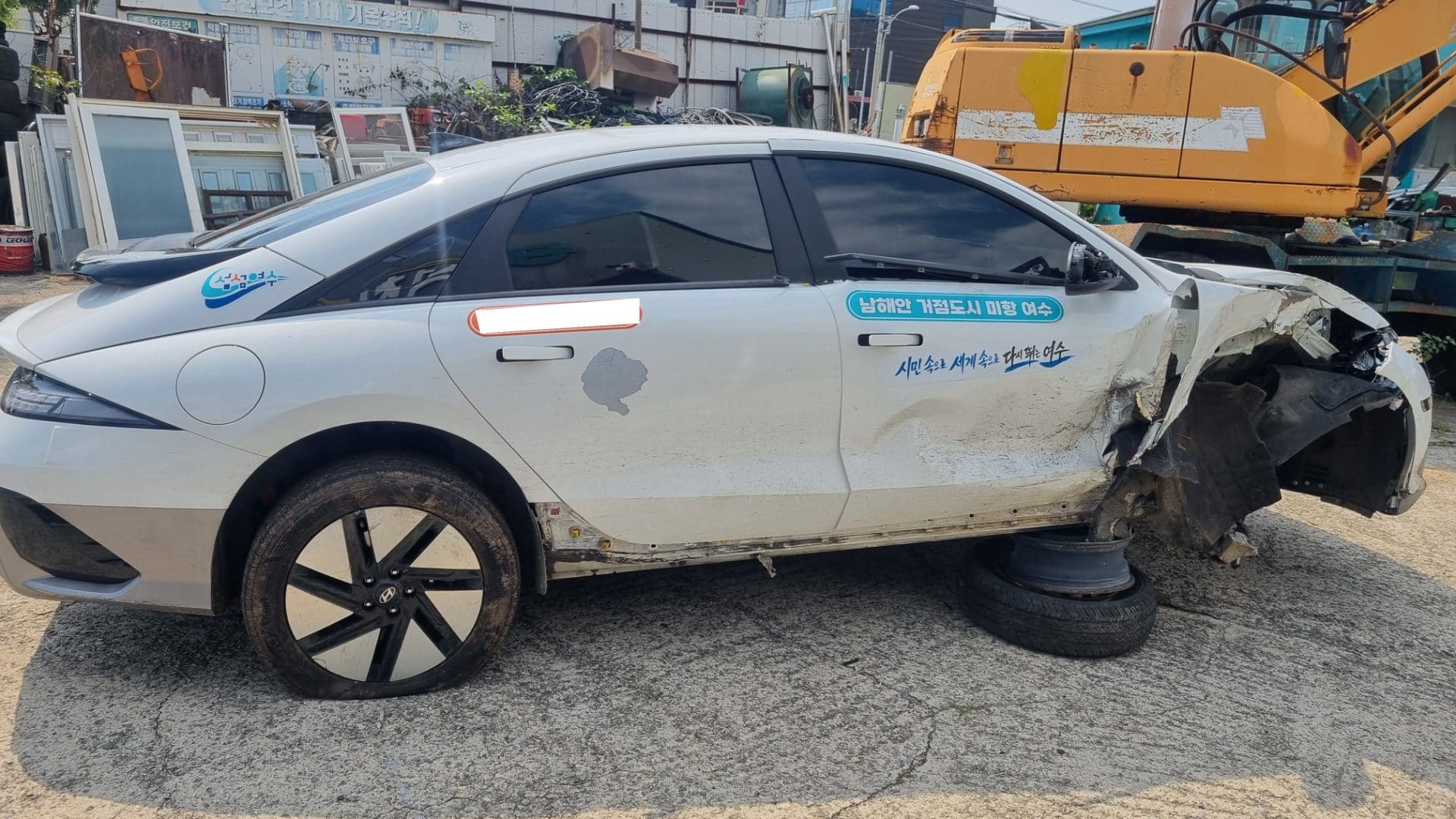 2025 Hyundai IONIQ 6 Long Range Exclusive (093900) pre-producted 3