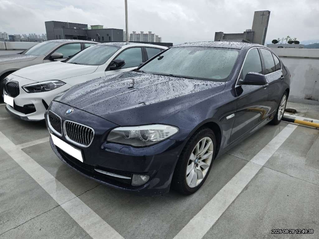 2013 BMW 5 Series (F10) 528i (W42176) pre-producted