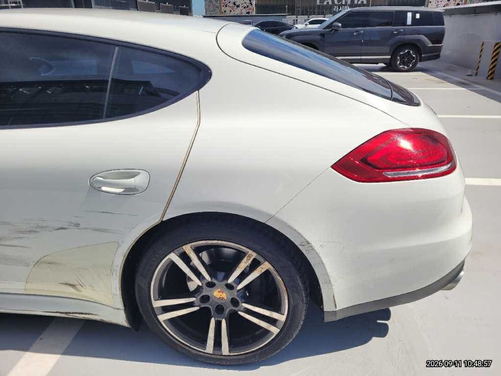 2016 Porsche Panamera 3.6 AWD (000640) pre-producted 5