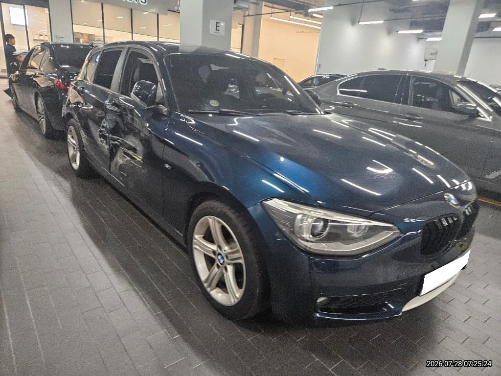 2014 BMW 1 Series Urban (V07233) pre-producted