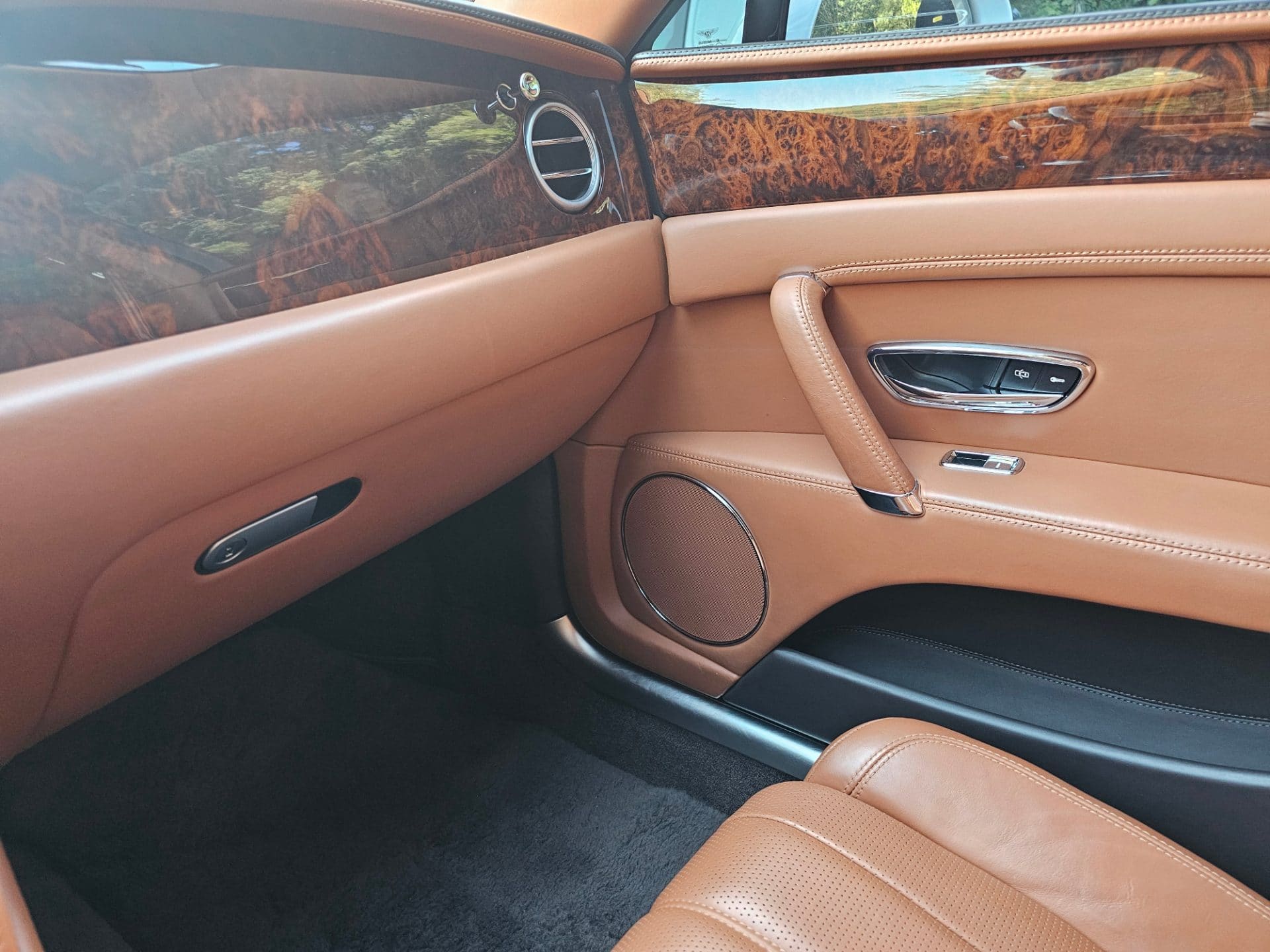 2016 Bentley Flying Spur 6.0 (S/N: 057561) 38