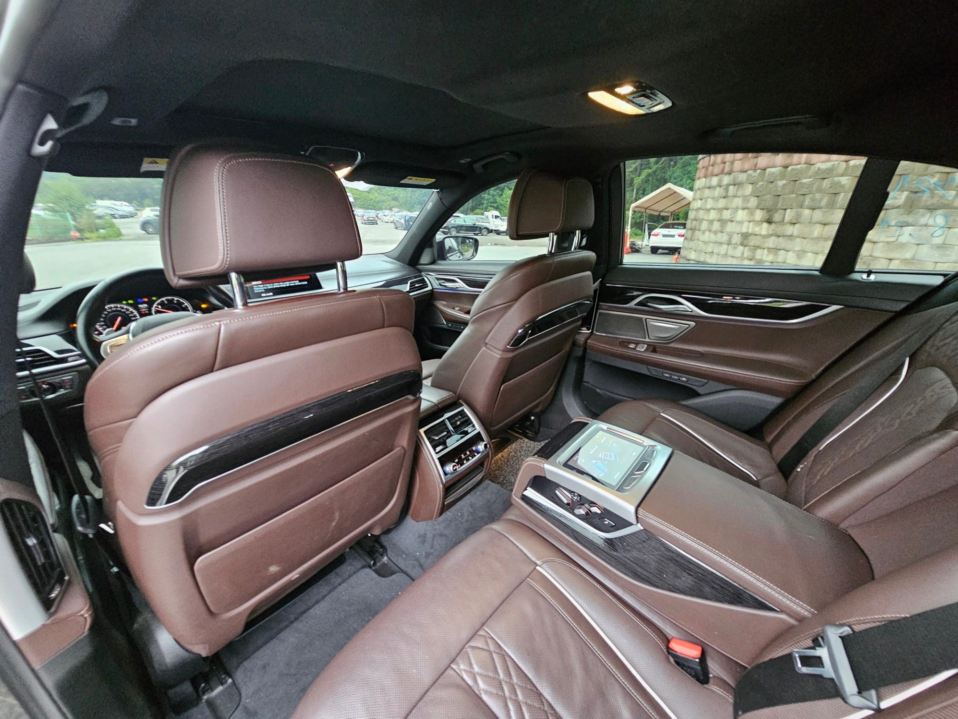 2018 BMW 7 Series (G11) 740d xDrive M Sport (S/N: 074042) 33