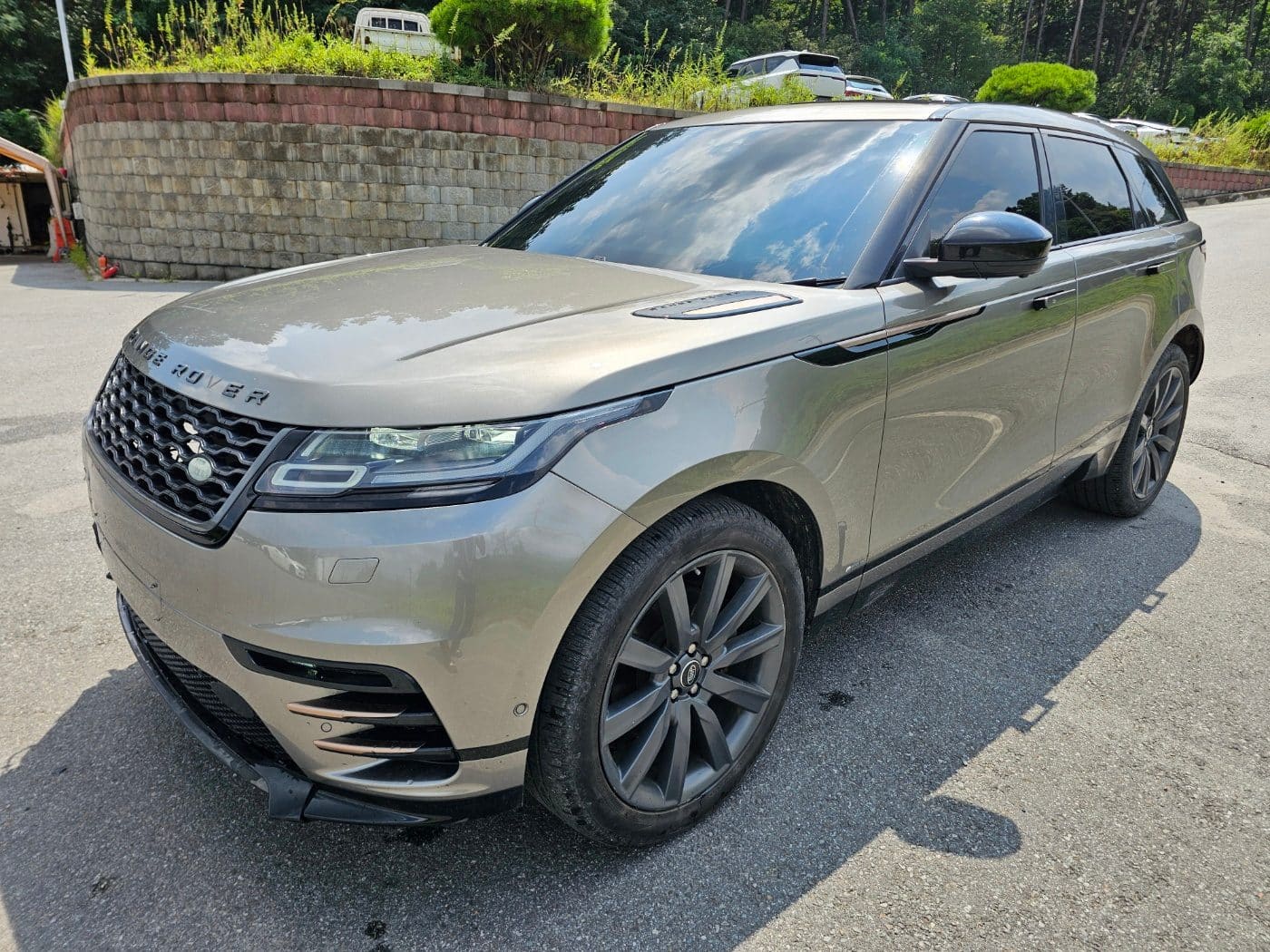 2018 Land Rover Range Rover Velar 3.0 D300 R-Dynamic (S/N: 770060)