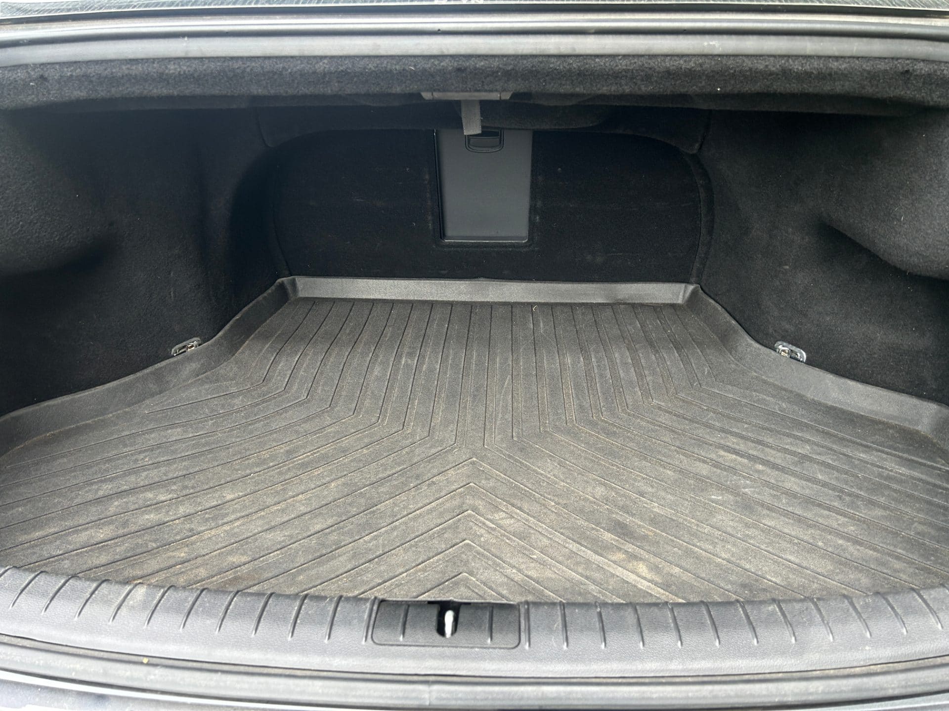 2016 Genesis DH G330 (S/N: 089639) 19