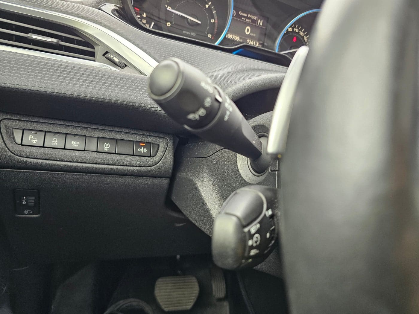 2015 Peugeot  2008 1.6 (S/N: 002491) 38