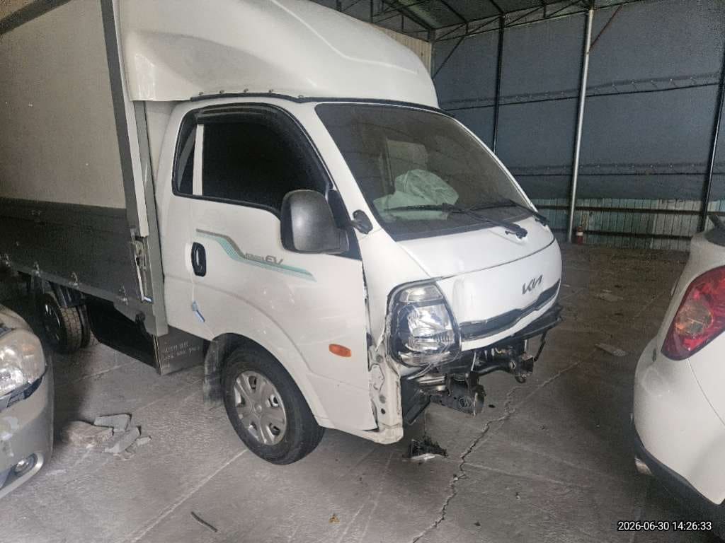 2023 Kia [Wing Body] Bongo 3 (EV) King Cab (039898) pre-producted 3