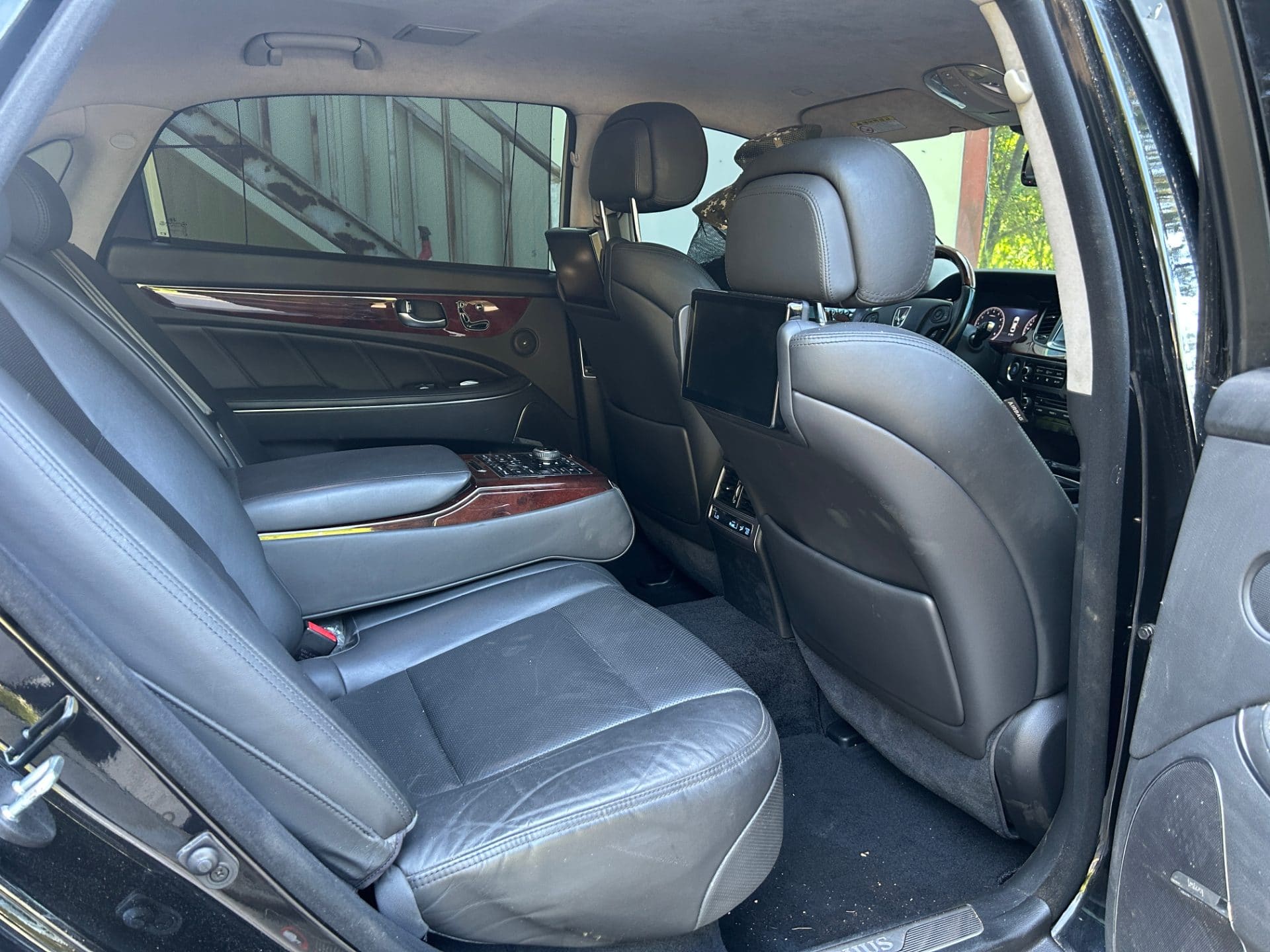 2015 Hyundai Equus VS500 (S/N: 090613) 26