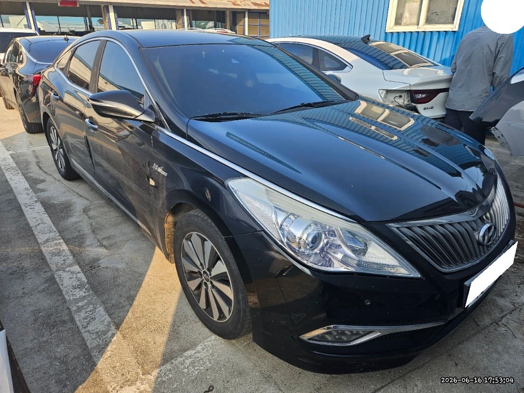 2016 Hyundai Grandeur HG Hybrid (023743) pre-producted