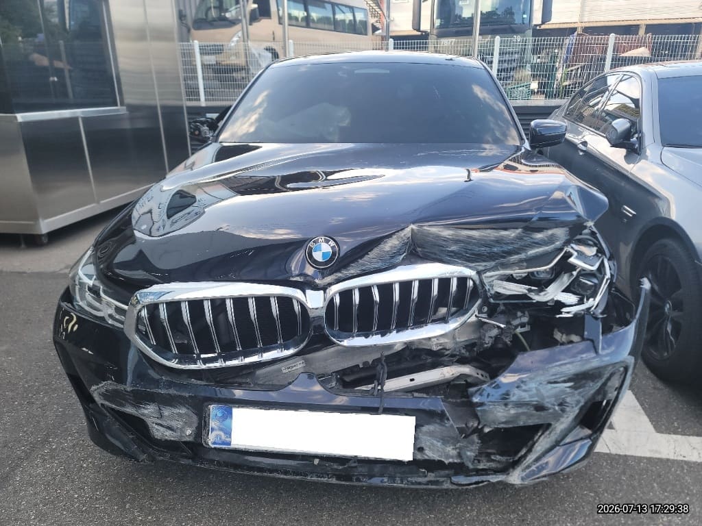 2022 BMW 6 Series GT (G32) 620d xDrive M Sport (L02514) pre-producted