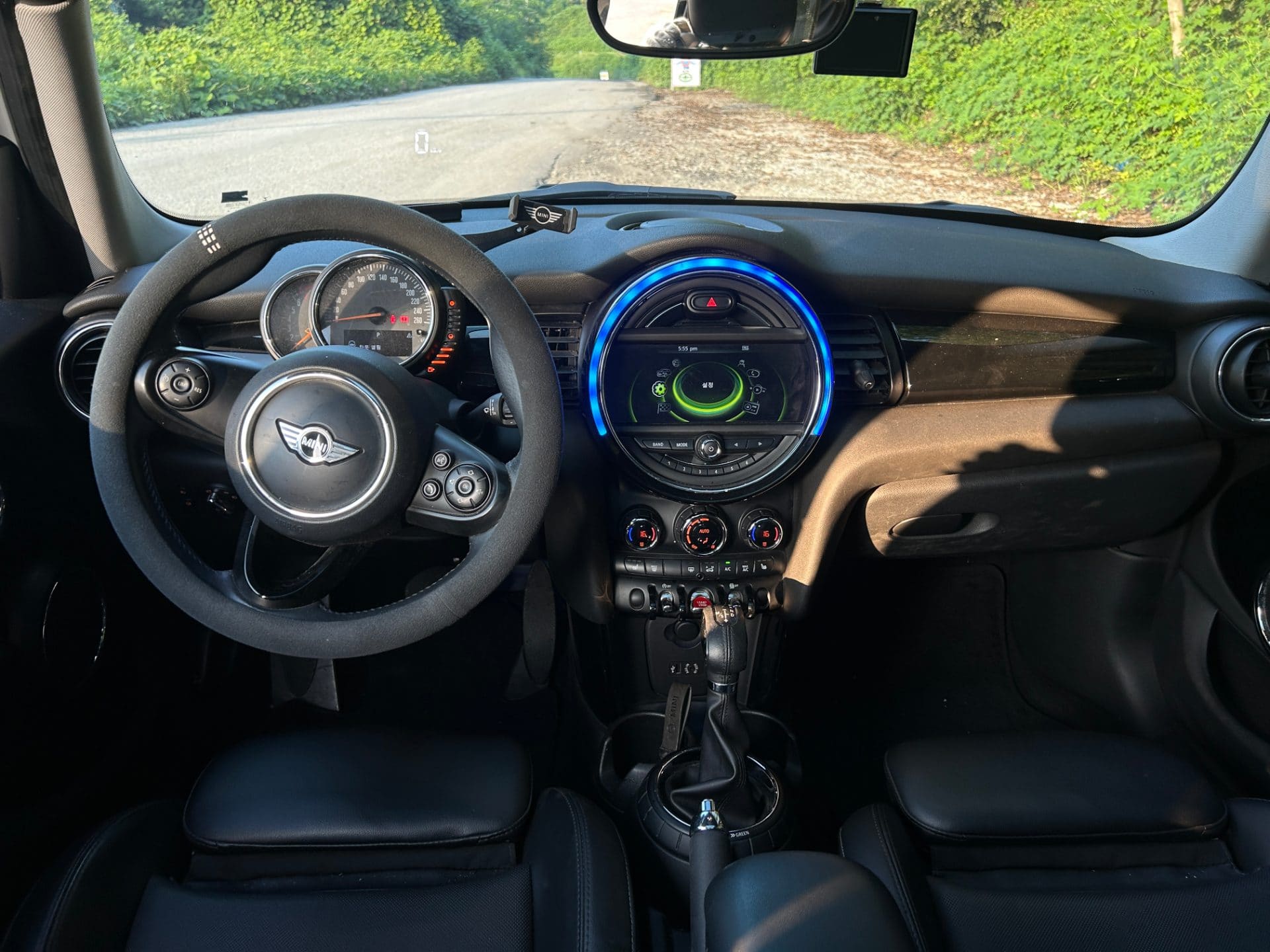 2015 Mini Cooper 5-door (S/N: B05592) 38