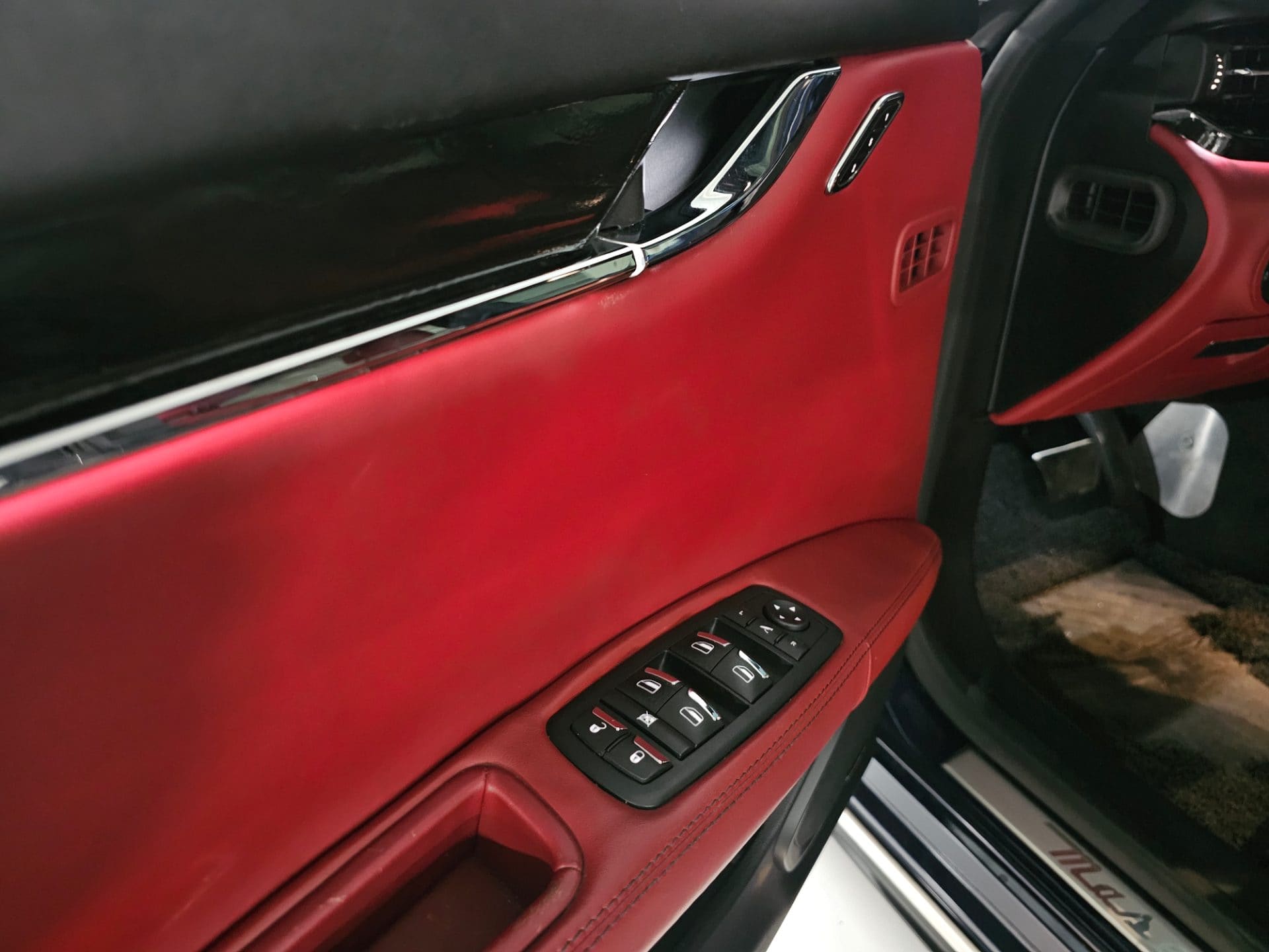2018 Maserati Quattroporte S Q4 (S/N: 306262) 26