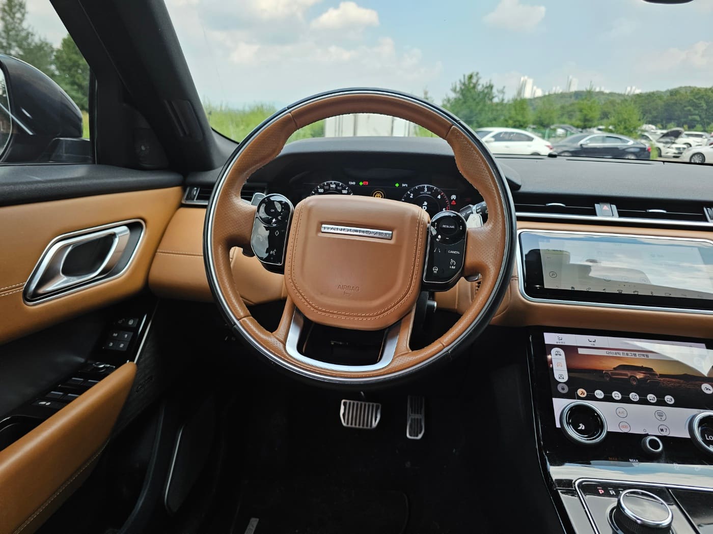 2018 Land Rover Range Rover Velar 3.0 D300 R-Dynamic (S/N: 770060) 37