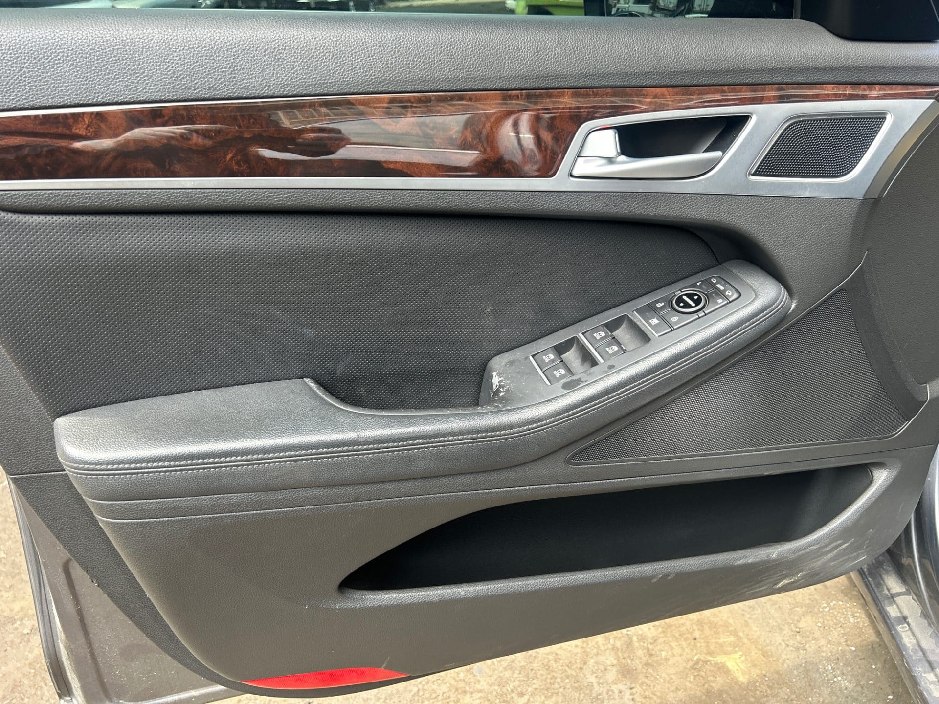 2016 Genesis DH G330 (S/N: 089639) 32