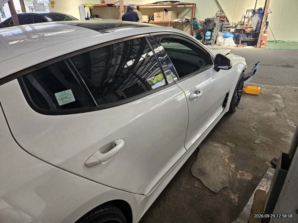 2020 Kia Stinger 3.3L Turbo Gasoline AWD GT (084702) pre-producted 8