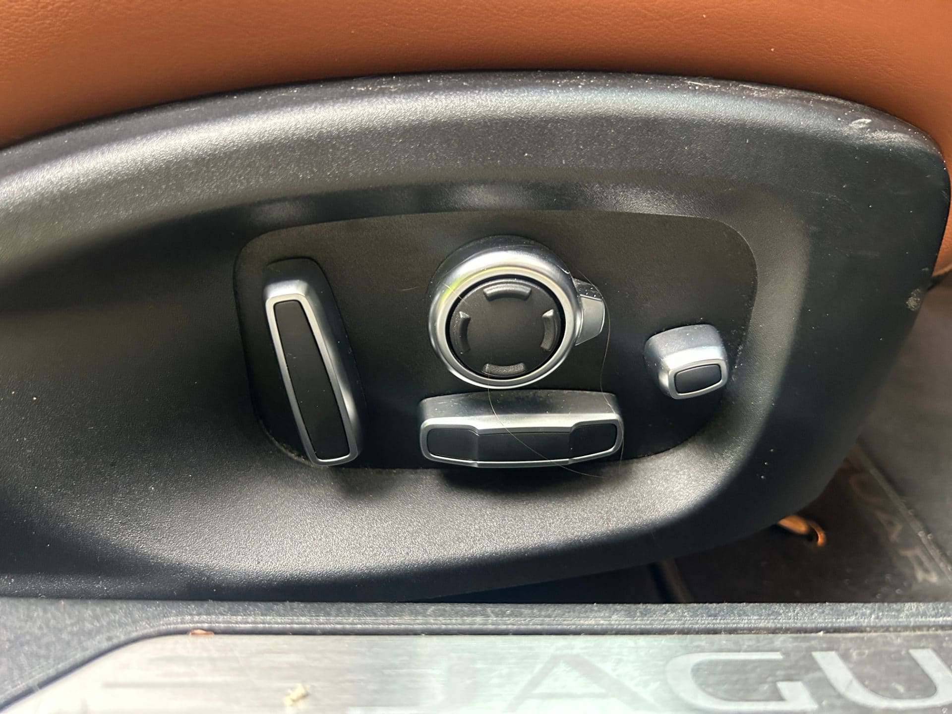 2018 Jaguar XE 2.0D (S/N: P24131) 36