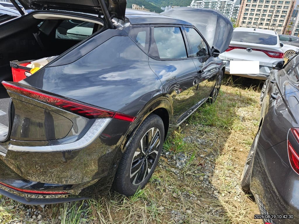 2022 Hyundai EV6 Long Range (010770) pre-producted 4