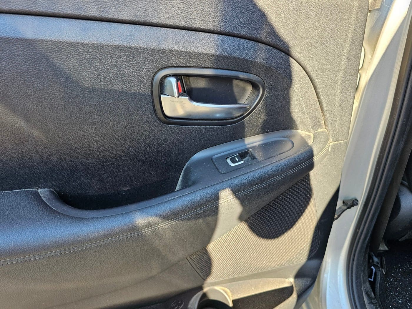 2017 Kia The New Carens 2.0 LPI (S/N: 166208) 26