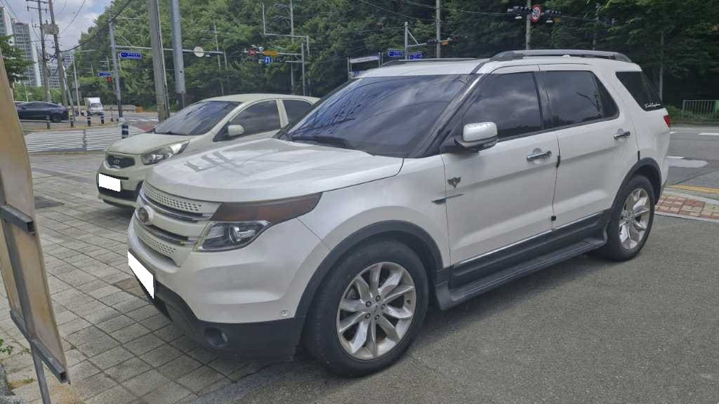 2015 Ford Explorer 3.5 Limited 4WD (B35188) pre-producted