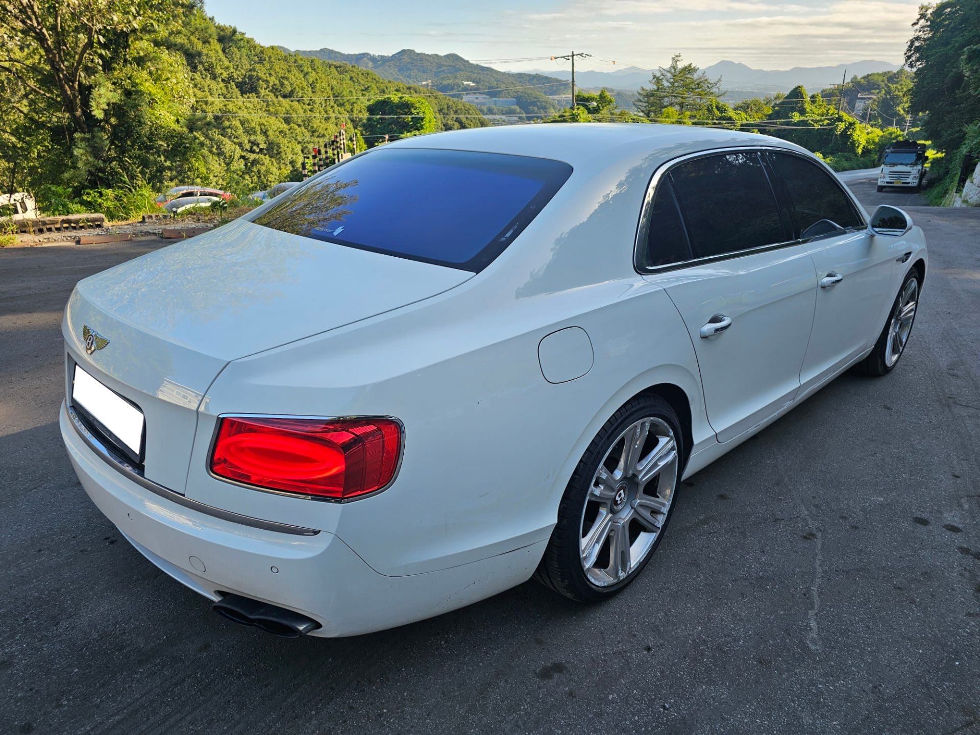 2016 Bentley Flying Spur 6.0 (S/N: 057561) 4