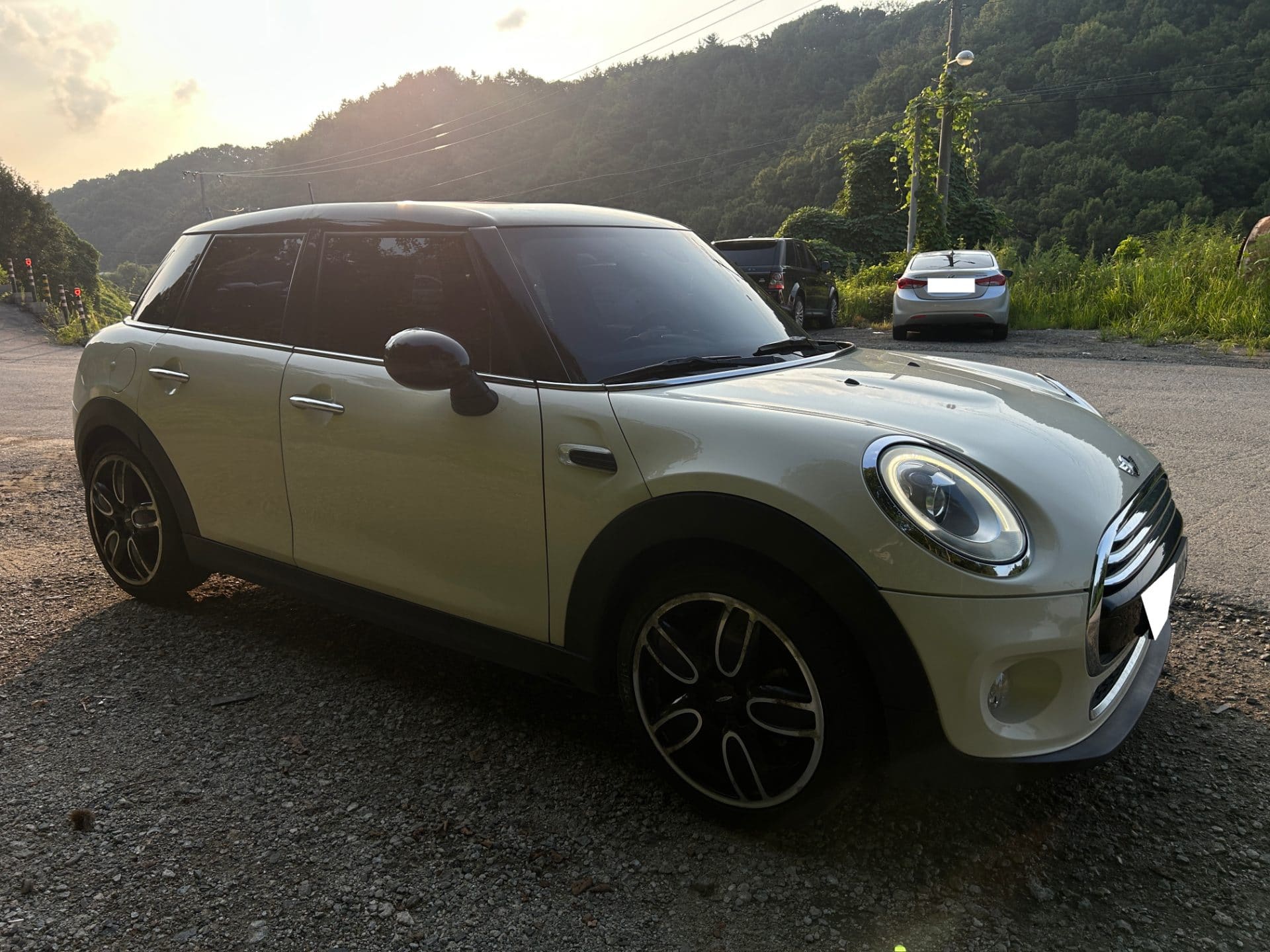 2015 Mini Cooper 5-door (S/N: B05592) 6