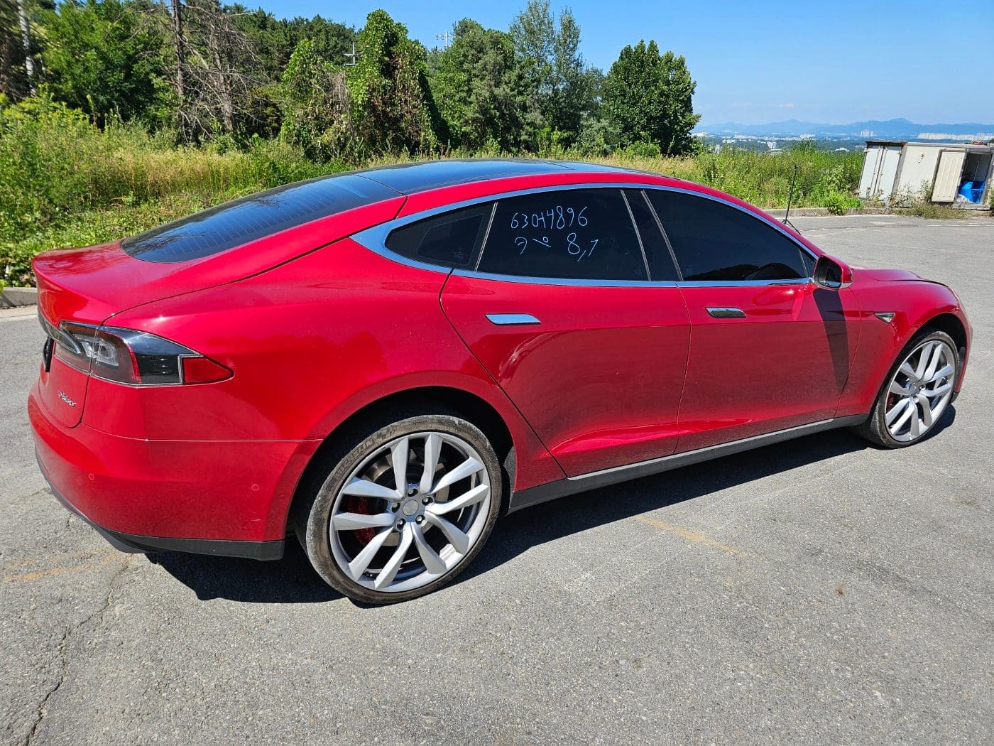 2014 Tesla Model S Performance (S/N: P63705) 4